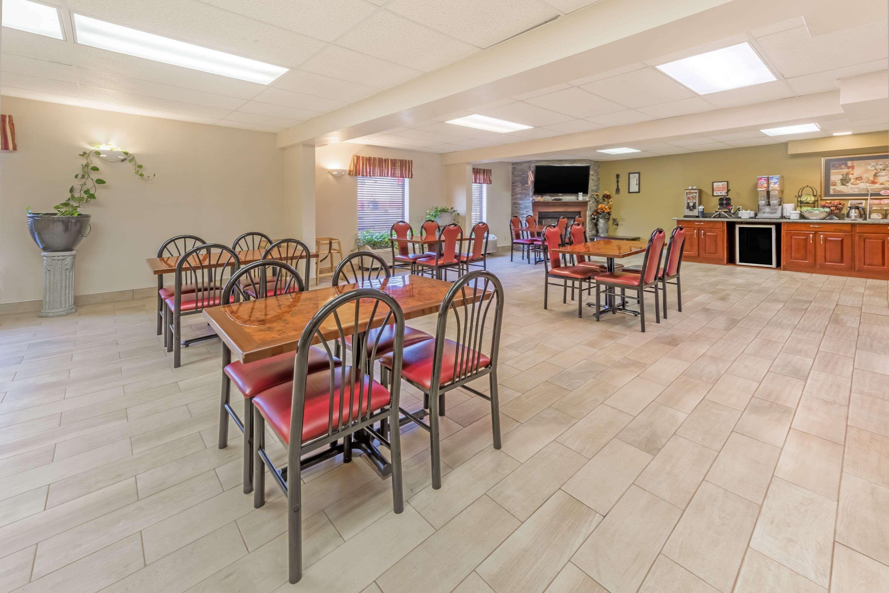 Super 8 By Wyndham Shepherdsville - Louisville South I65 Экстерьер фото